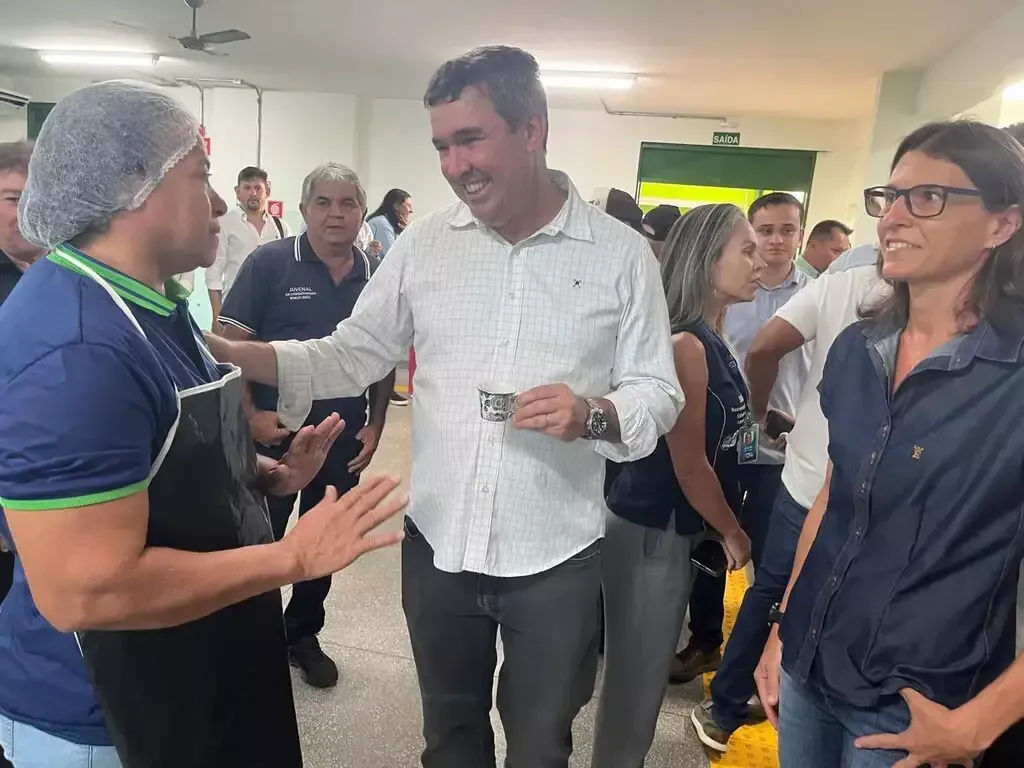 Imagem de compartilhamento para o artigo Riedel entrega obras e anuncia novos investimentos em Coxim da MS Todo dia